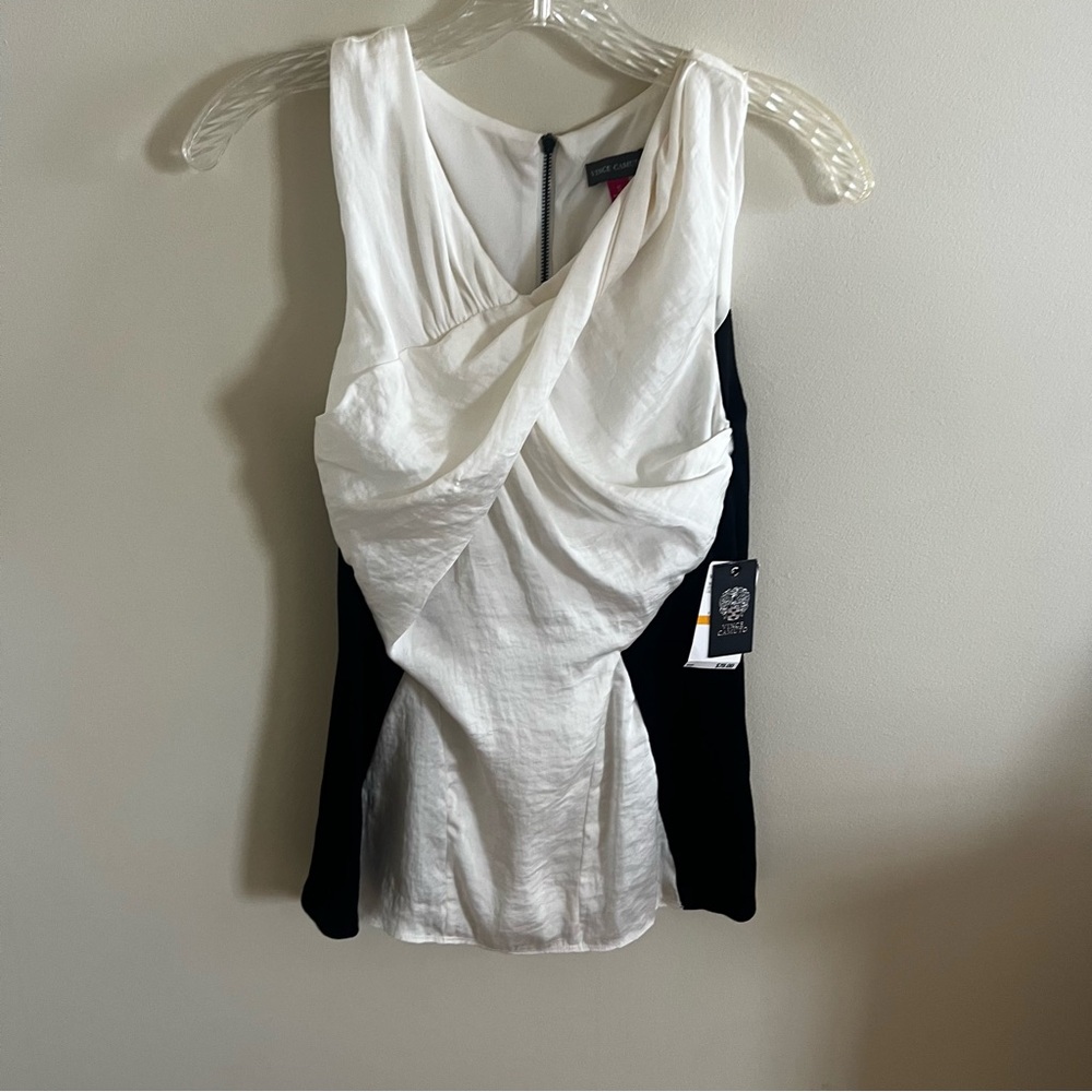 NWT Vince Camuto Black and White Contrast‎ Twist Sleeveless Top Small Old Money